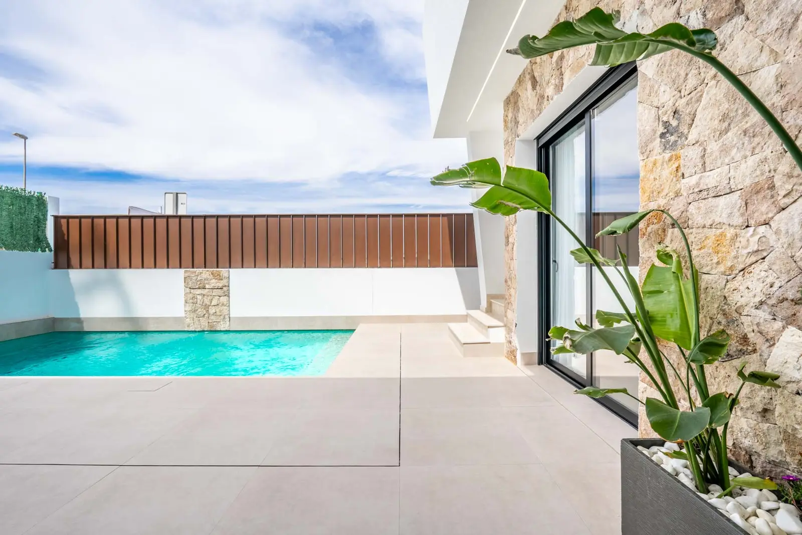 Roldán Villa 8489 — photo 10