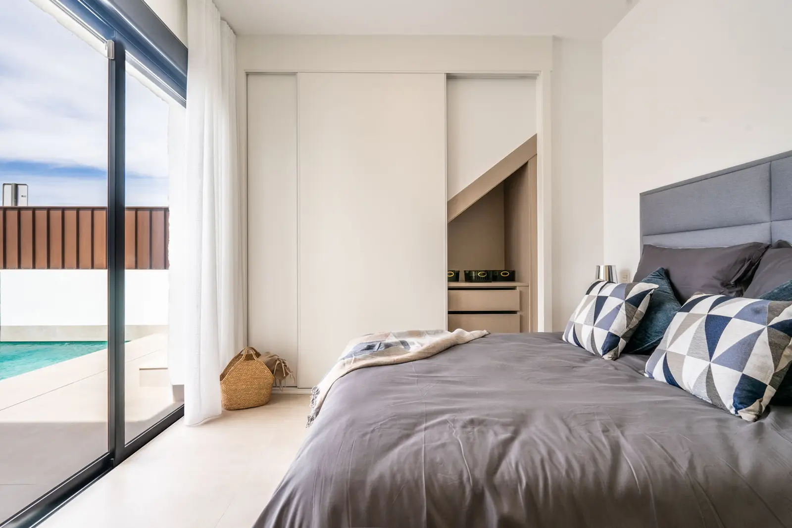 Roldán Villa 8489 — photo 12